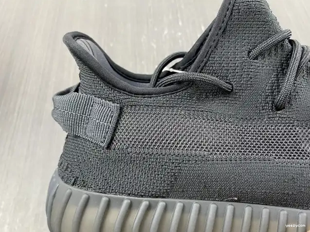 Adidas V2 HQ4540 Yeezy Boost 350 Onyx 0706